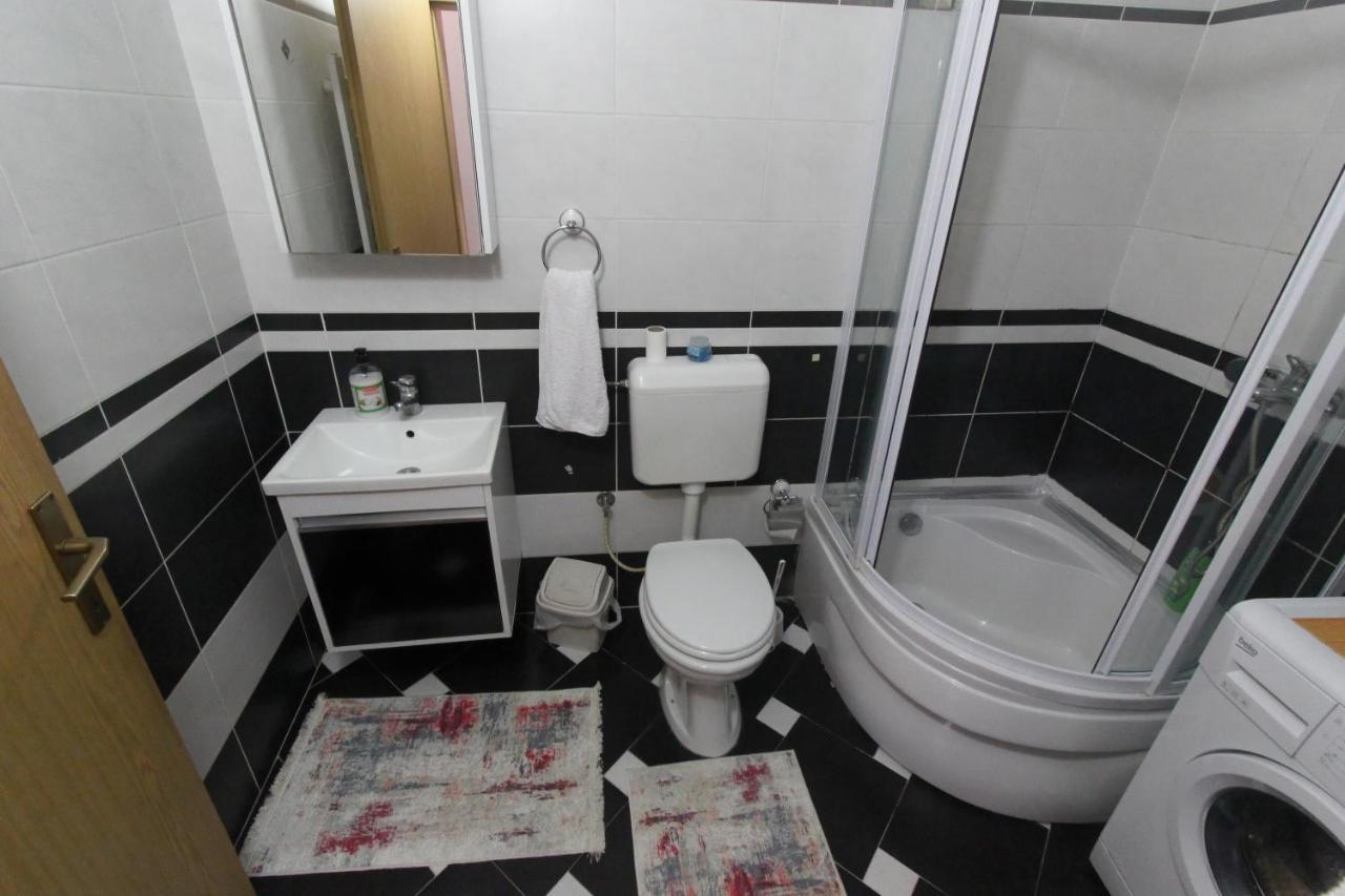 Kasumi Apartment Приштина Екстер'єр фото